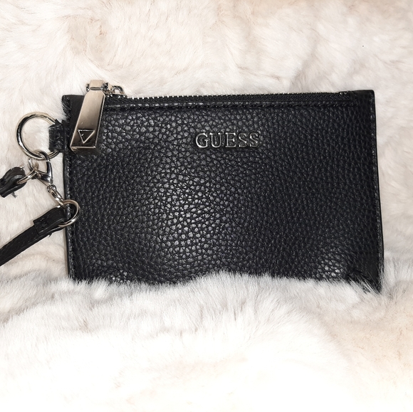 Guess wristlet - Picture 4 of 6